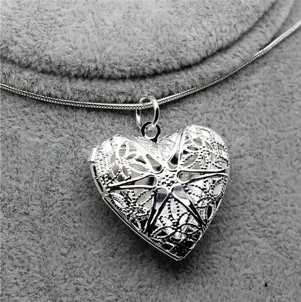 hollow Heart shaped mesh box pendant flower star photo frame silver plated copper Necklace Free drop shipping Factory wholesales
hollow Heart shaped mesh box pendant flower star photo frame silver plated copper Necklace Free drop shipping Factory wholesales