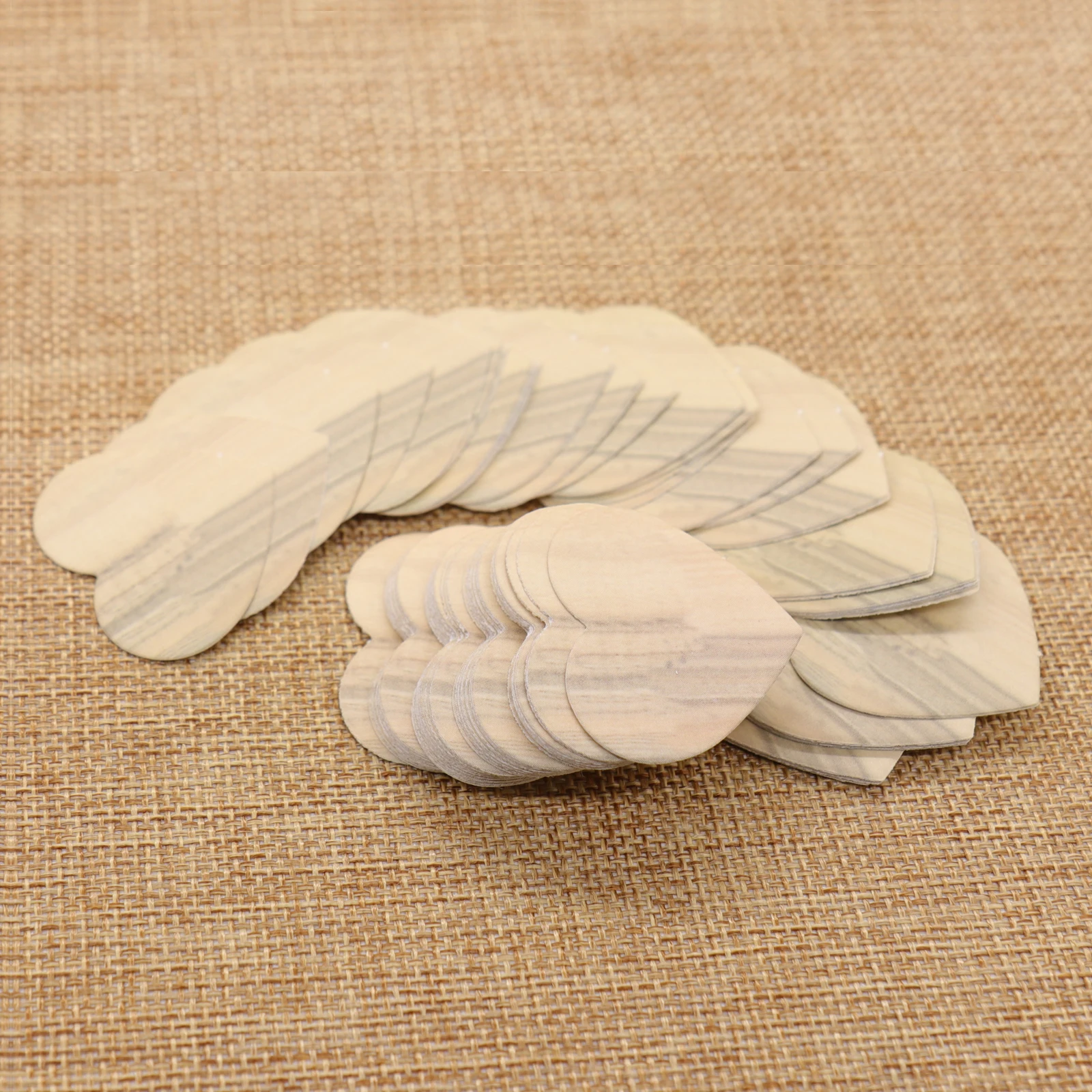 50 pcs/bag Heart shape wood color paper confetti wedding Engagement birthday party valentine's day table decorations supplies
50 pcs/bag Heart shape wood color paper confetti wedding Engagement birthday party valentine's day table decorations supplies