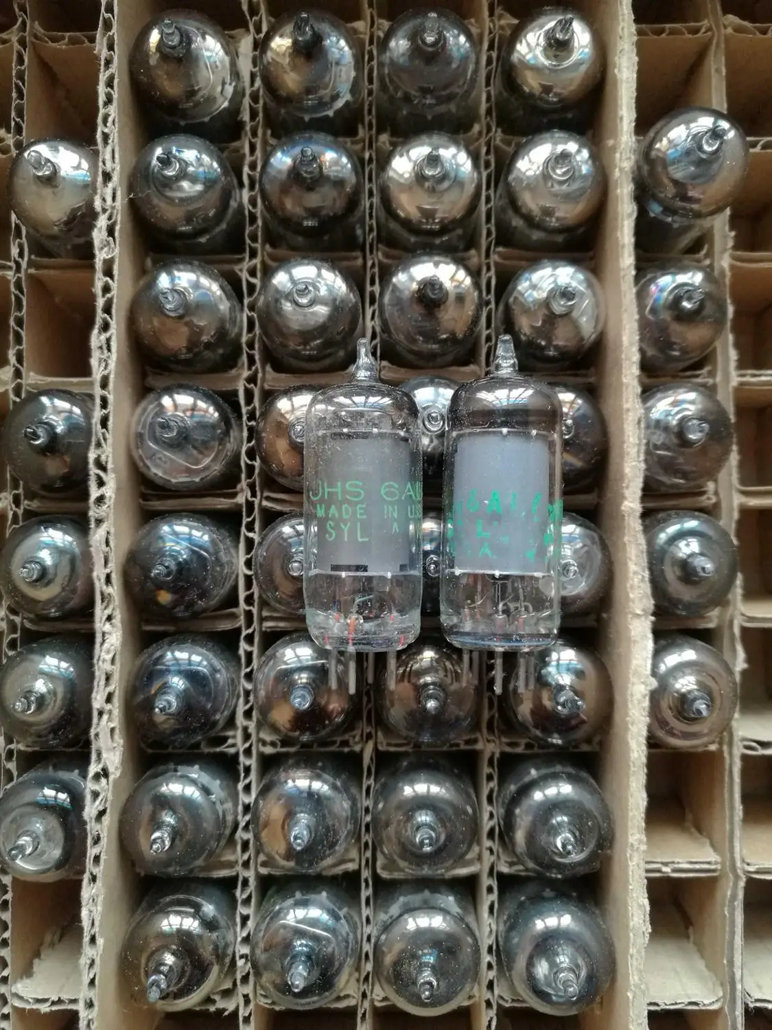 New electronic tube antique American tube 6AU6 beautiful to the
New electronic tube antique American tube 6AU6 beautiful to the