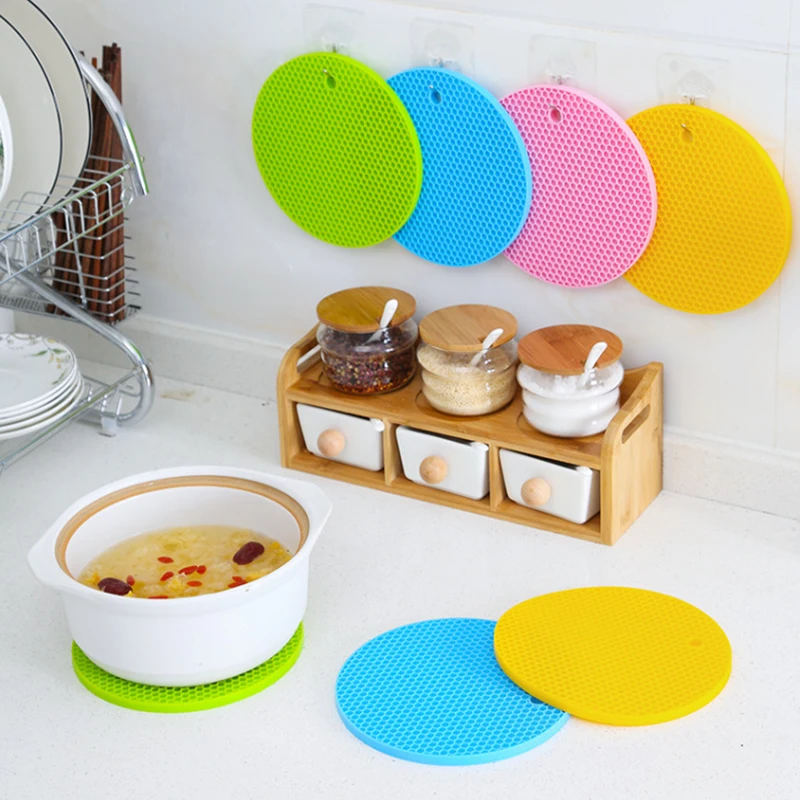 New Round Heat Resistant Silicone Mat Non Slip Pot Holder Table Drink Cup Coasters Placemat Kitchen Accessories Color Random
New Round Heat Resistant Silicone Mat Non Slip Pot Holder Table Drink Cup Coasters Placemat Kitchen Accessories Color Random