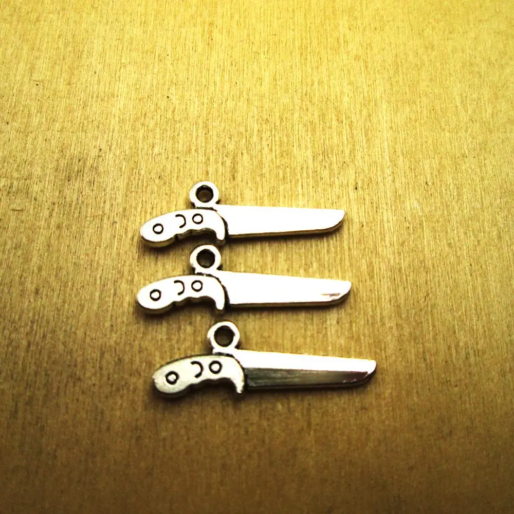 15pcs 28x10mm dagger Charms, knife Charm pendants DIY necklace/ bracelets charms antique silver tone
15pcs 28x10mm dagger Charms, knife Charm pendants DIY necklace/ bracelets charms antique silver tone