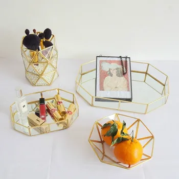 INS Geometric Pattern Glass Jewelry Storage Tray Transparent Gold Glass Jewelry Cosmetic Box Nordic Home Decoration Ornaments
INS Geometric Pattern Glass Jewelry Storage Tray Transparent Gold Glass Jewelry Cosmetic Box Nordic Home Decoration Ornaments