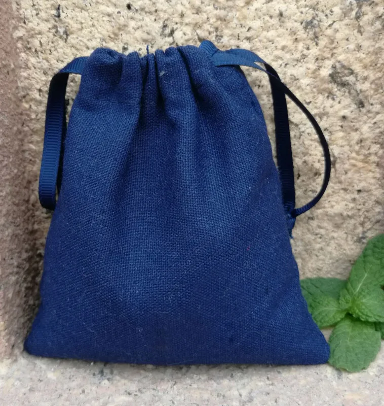 Navy Cotton Jewelry Gift Pouch 8x10cm( 9x12cm 10x15cm 13x17cm pack of 50 can print logo Party Candy Drawstring Bag
Navy Cotton Jewelry Gift Pouch 8x10cm( 9x12cm 10x15cm 13x17cm pack of 50 can print logo Party Candy Drawstring Bag