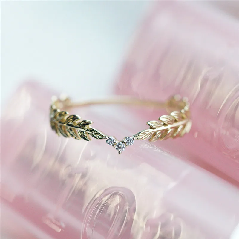 Fashion Simple Heart-shaped Zircon Engagement Ring with Leaves Golden Angel Wings Crystal Wedding Rings for Women Korea Jewelry
Fashion Simple Heart-shaped Zircon Engagement Ring with Leaves Golden Angel Wings Crystal Wedding Rings for Women Korea Jewelry
