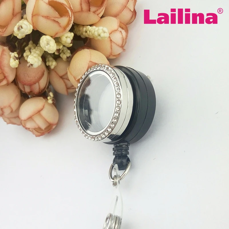 Customized Black Floating Locket Badge Reel Professional Charm Locket Retractable Badge Clip For Nurse
Customized Black Floating Locket Badge Reel Professional Charm Locket Retractable Badge Clip For Nurse