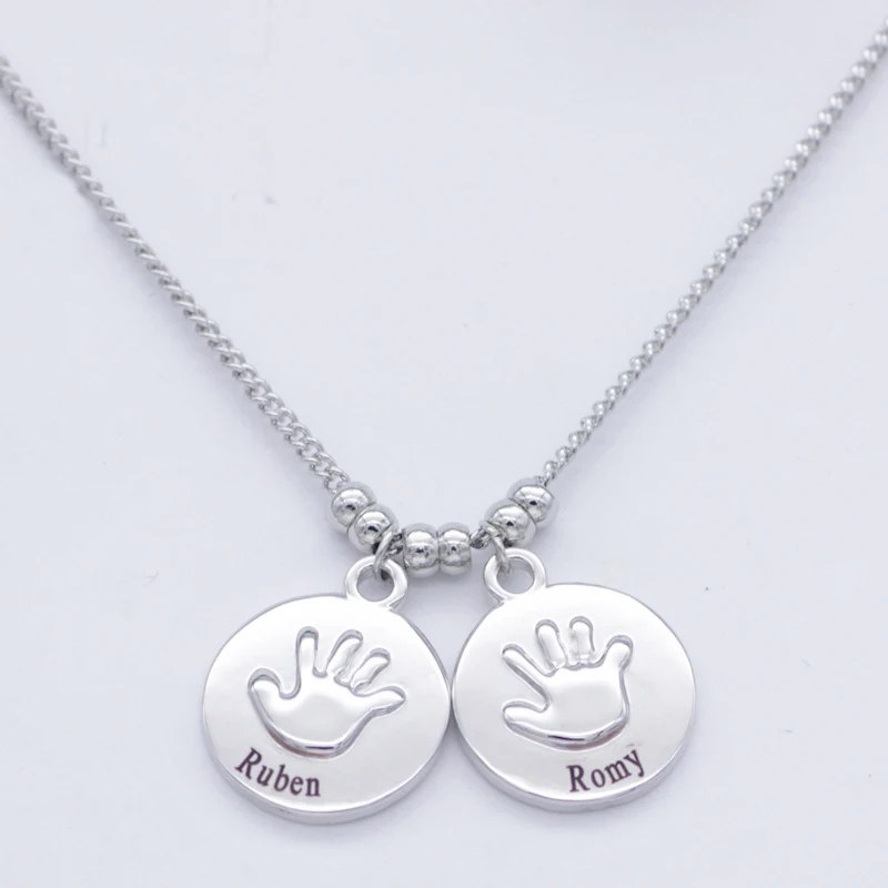 Customized Name Necklace for Mothers with Baby Handprint Family Jewelry Custom Made Any Name / Words Mother's Day Gift YP3091
Customized Name Necklace for Mothers with Baby Handprint Family Jewelry Custom Made Any Name / Words Mother's Day Gift YP3091