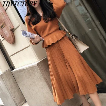 2018 new arrival autumn winter Runway women two piece set Ruffled sexy V-neck Knitting sweater + elastic waist pleated skirt set
2018 new arrival autumn winter Runway women two piece set Ruffled sexy V-neck Knitting sweater + elastic waist pleated skirt set
