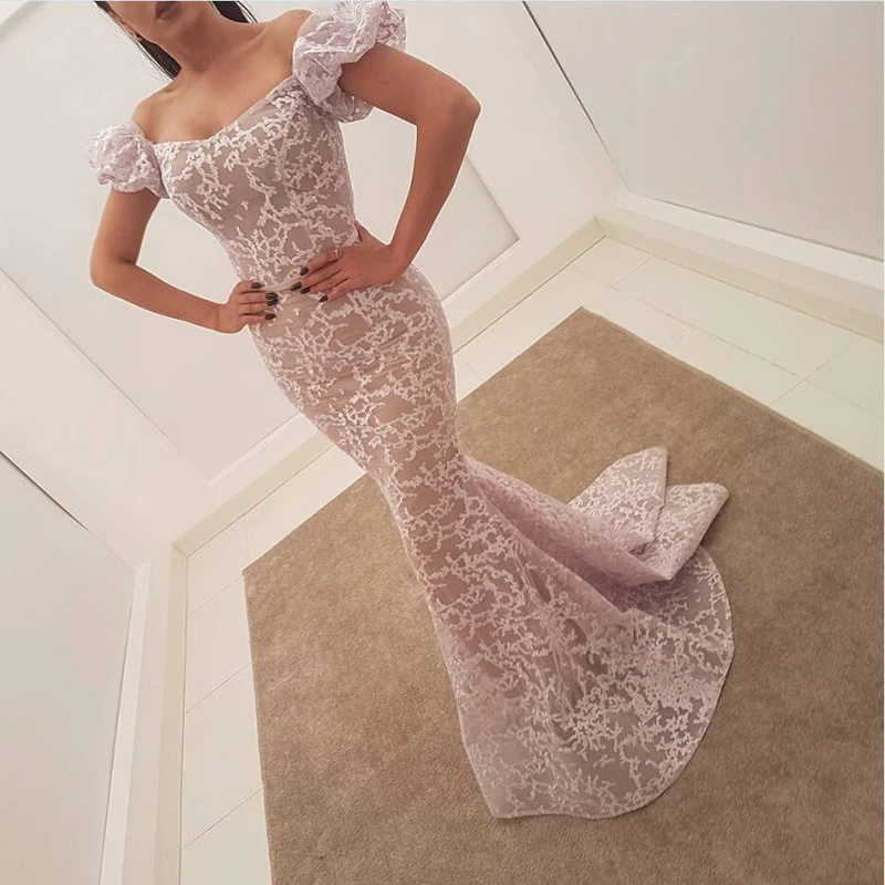Elegant Light Pink Lace Long Evening Dresses off the Shoulder Short Sleeves Appliques Robe De Soiree 2017 Mermaid Prom Gowns
Elegant Light Pink Lace Long Evening Dresses off the Shoulder Short Sleeves Appliques Robe De Soiree 2017 Mermaid Prom Gowns