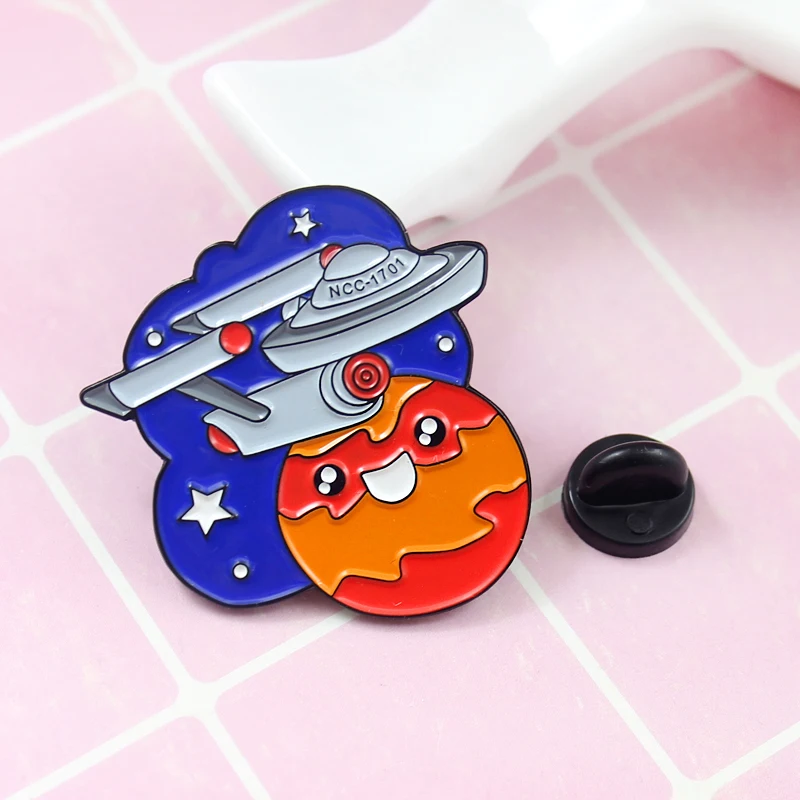 Star Trek brooch badge Spaceship number NCC-1701 trekball denim backpack badge sci-fi punk jewelry children birthday gift
Star Trek brooch badge Spaceship number NCC-1701 trekball denim backpack badge sci-fi punk jewelry children birthday gift