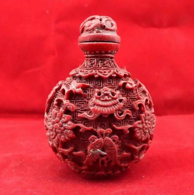 EXQUISITE CHINESE OLD RED CORAL RESIN HAND-CARVED GOURD SHAPE SNUFF BOTTLE