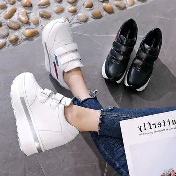 2018 autumn new stylish simple platform casual shoes women retro Korean version of the trend comfortable flat shoes.
2018 autumn new stylish simple platform casual shoes women retro Korean version of the trend comfortable flat shoes.