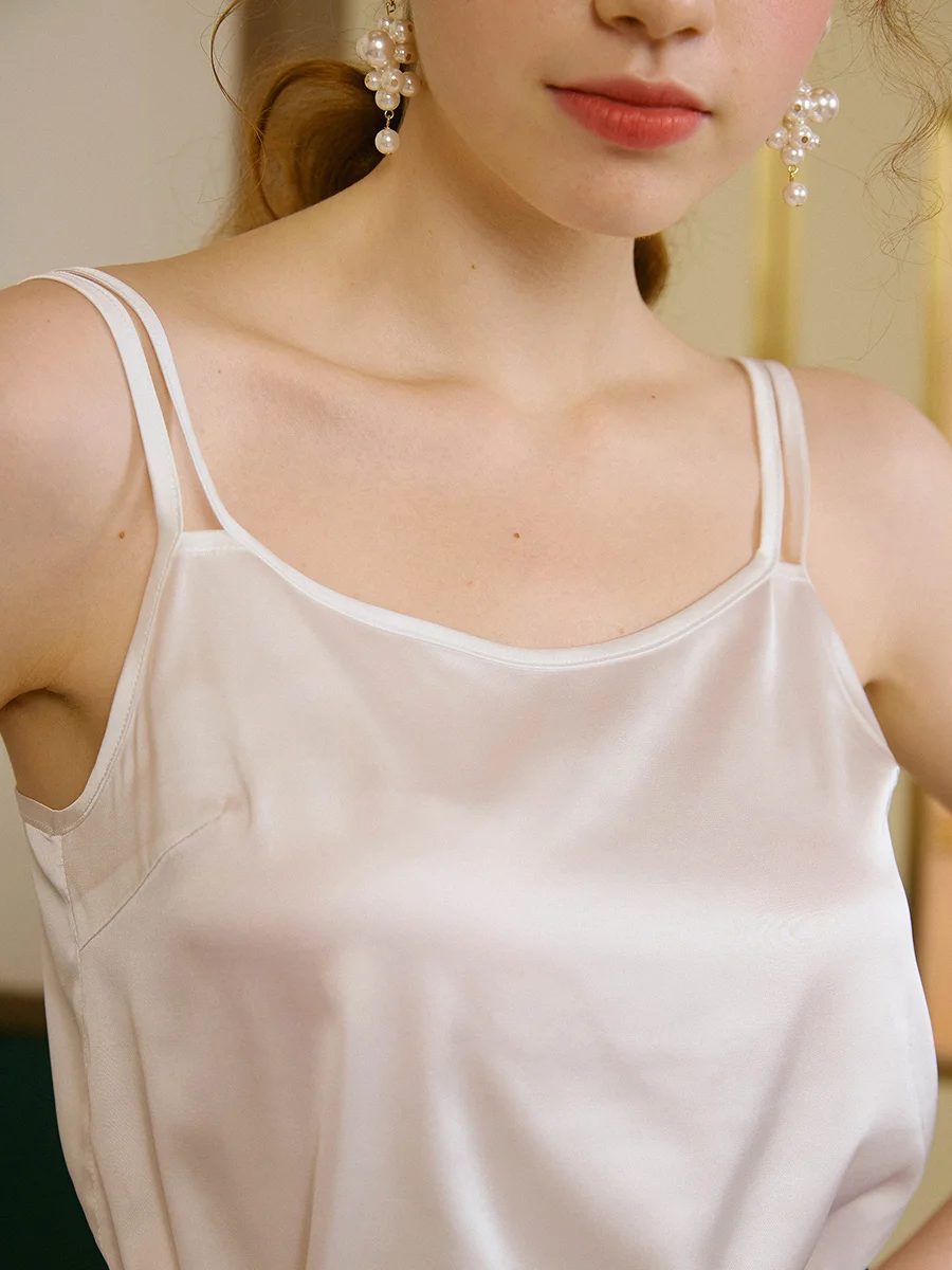 LYNETTE'S CHINOISERIE Summer Women All-match Basic Style Comforable Skin-friendly Soft Camis Three Colors
LYNETTE'S CHINOISERIE Summer Women All-match Basic Style Comforable Skin-friendly Soft Camis Three Colors