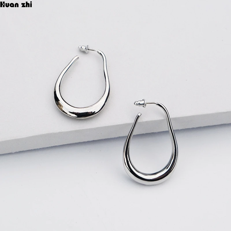 HUANZHI 2019 Simple New Gold Silver Metal Geometric Irregular Circle Water Droplets Hoop Earrings for Women Girl Party Jewelry
HUANZHI 2019 Simple New Gold Silver Metal Geometric Irregular Circle Water Droplets Hoop Earrings for Women Girl Party Jewelry