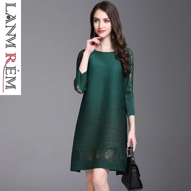 LANMREM 2019 New Fashion Pleated Clothing Female's Three Quarter Sleeve Lace Patchwork Irregular Temperament Dress Vestido YF711
LANMREM 2019 New Fashion Pleated Clothing Female's Three Quarter Sleeve Lace Patchwork Irregular Temperament Dress Vestido YF711