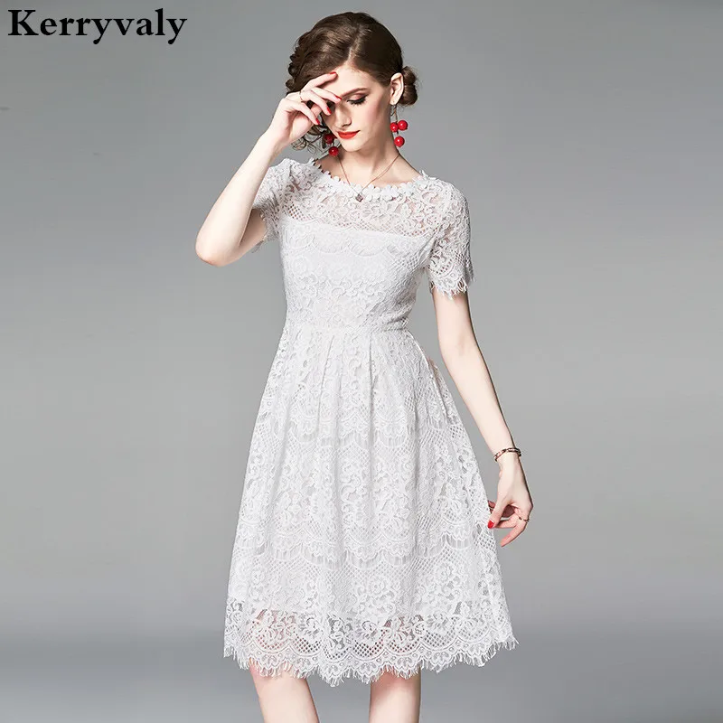 New Celebrity Summer Lace Dress Robe Ete 2019 Femme Midi Party Dress Sukienki Damskie Bayan Elbise Vestido Mujer K6662
New Celebrity Summer Lace Dress Robe Ete 2019 Femme Midi Party Dress Sukienki Damskie Bayan Elbise Vestido Mujer K6662