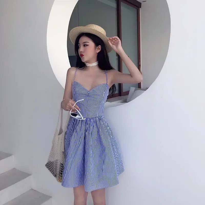 2019 Summer Women Cross Backless Spaghetti Strap Dress Female Striped Sexy V Neck Vestidos Ladies Elegant High Waist Dresses Y09
2019 Summer Women Cross Backless Spaghetti Strap Dress Female Striped Sexy V Neck Vestidos Ladies Elegant High Waist Dresses Y09