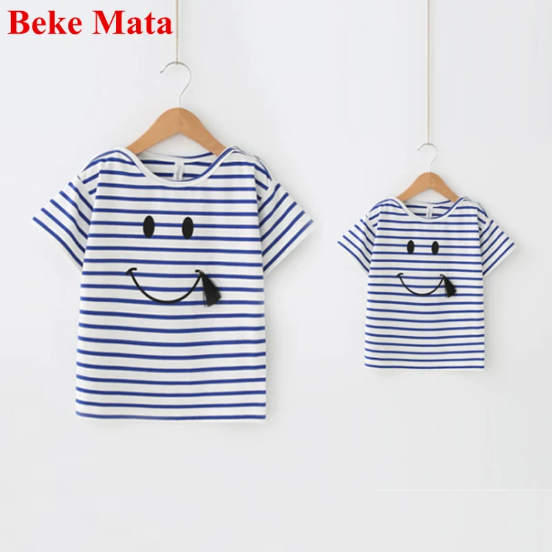 BEKE MATA Mother And Daughter Clothes Set Summer 2017 Casual Family Matching T-shirt Family Look Mother Daughter Clothing Outfit
BEKE MATA Mother And Daughter Clothes Set Summer 2017 Casual Family Matching T-shirt Family Look Mother Daughter Clothing Outfit
