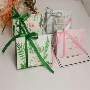 50pcs/lot Flamingo Feather Green Leaf Chocolate Candy Box DIY Package For Wedding Birthday Easter Christmas Party Decor Gift Bag
50pcs/lot Flamingo Feather Green Leaf Chocolate Candy Box DIY Package For Wedding Birthday Easter Christmas Party Decor Gift Bag