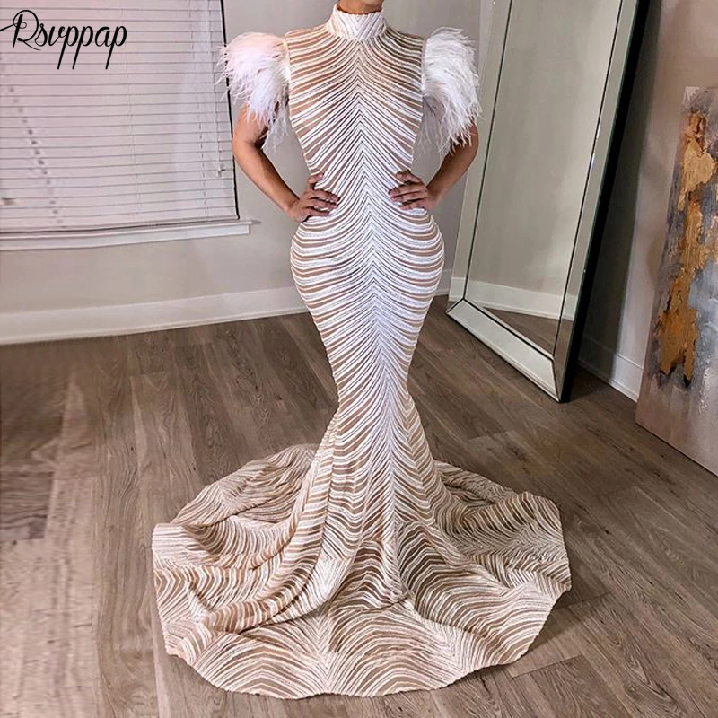 Long Evening Dress 2019 Sexy Mermaid High Neck Backless Women White Sequin Feather Arabic Formal Evening Gowns robe de soiree
Long Evening Dress 2019 Sexy Mermaid High Neck Backless Women White Sequin Feather Arabic Formal Evening Gowns robe de soiree