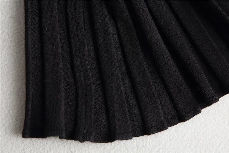 4445917282_2000613867