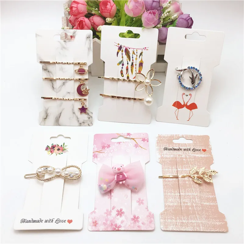 100Pcs/Lot Jewelry Card Hairpin Fixed Display Packing Kraft Paper Hair Clip Card 11.5x6.6cm Printing Trendy Label Hairpin Cards
100Pcs/Lot Jewelry Card Hairpin Fixed Display Packing Kraft Paper Hair Clip Card 11.5x6.6cm Printing Trendy Label Hairpin Cards