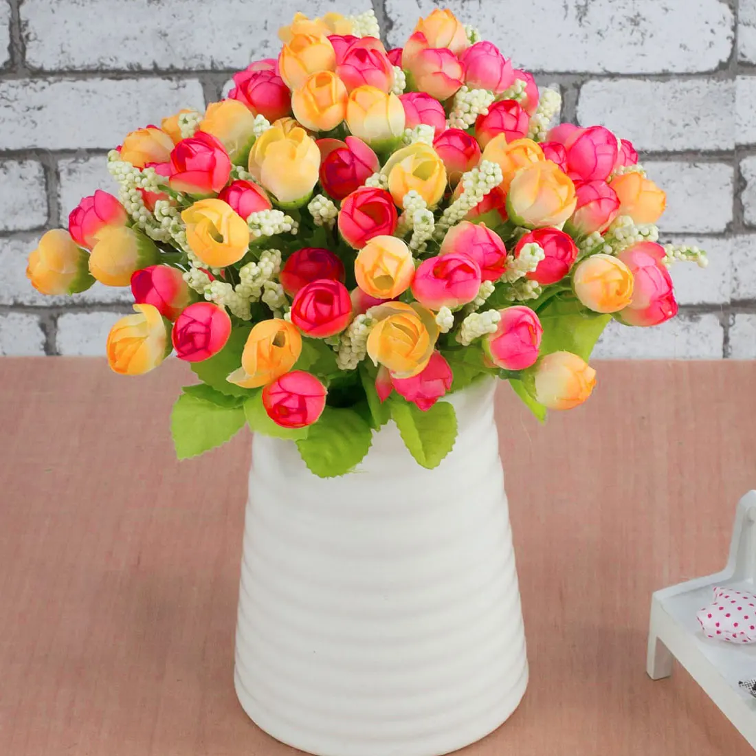 valentines day gift Silk Artificial Flowers 15 Head Mini Rose Home Decor For Wedding Small Roses Flower Bouquet Decoration
valentines day gift Silk Artificial Flowers 15 Head Mini Rose Home Decor For Wedding Small Roses Flower Bouquet Decoration