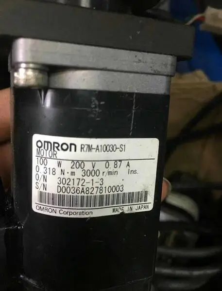 

Servo motor R7M-A10030-S1 , used ,90% appearence new , 3 months warranty , in stock