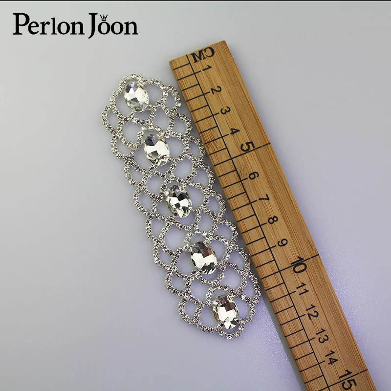 1PCS variety style small long oval diamond crystal patch glass applique for wedding hair shoes bag adornment accessories 033-042
1PCS variety style small long oval diamond crystal patch glass applique for wedding hair shoes bag adornment accessories 033-042