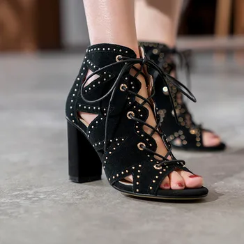 YMECHIC 2019 Rome Summer Fashion Lady Hollow Rivet Cross Tied Lace Up Gladiator Sandals Women Genuine Leather Shoes Black Brown
YMECHIC 2019 Rome Summer Fashion Lady Hollow Rivet Cross Tied Lace Up Gladiator Sandals Women Genuine Leather Shoes Black Brown