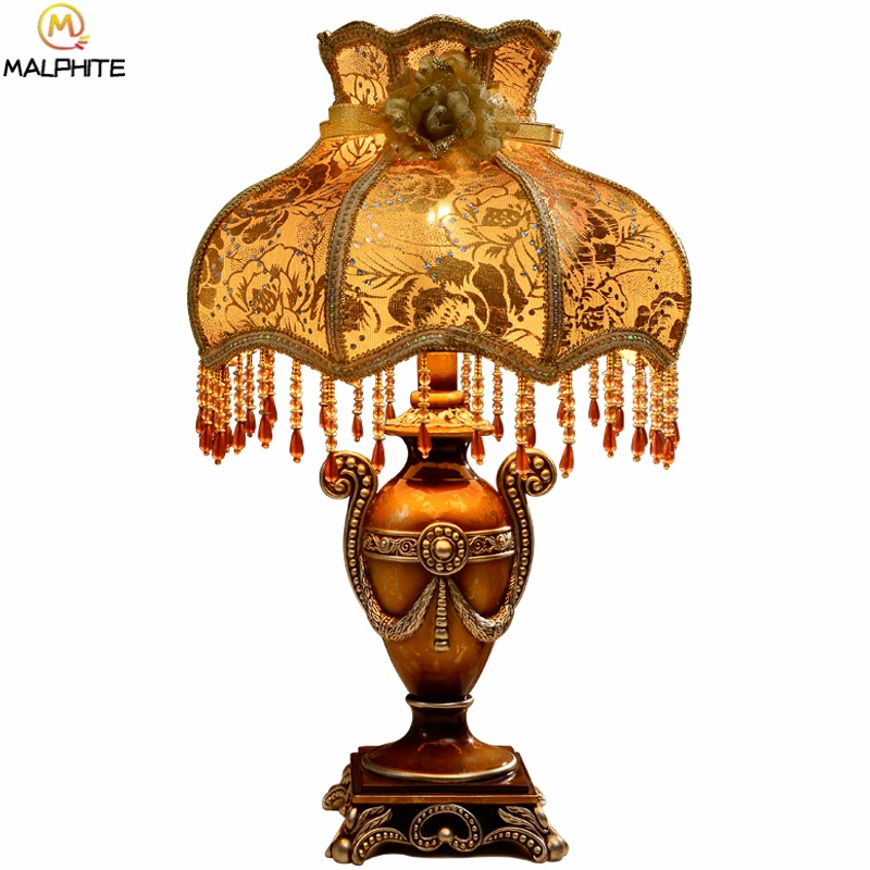Nordic resin table lamp fabric lampshade Bedroom deco maison lamps table lamparas de mesa para el dormitorio lighting fixtures
Nordic resin table lamp fabric lampshade Bedroom deco maison lamps table lamparas de mesa para el dormitorio lighting fixtures