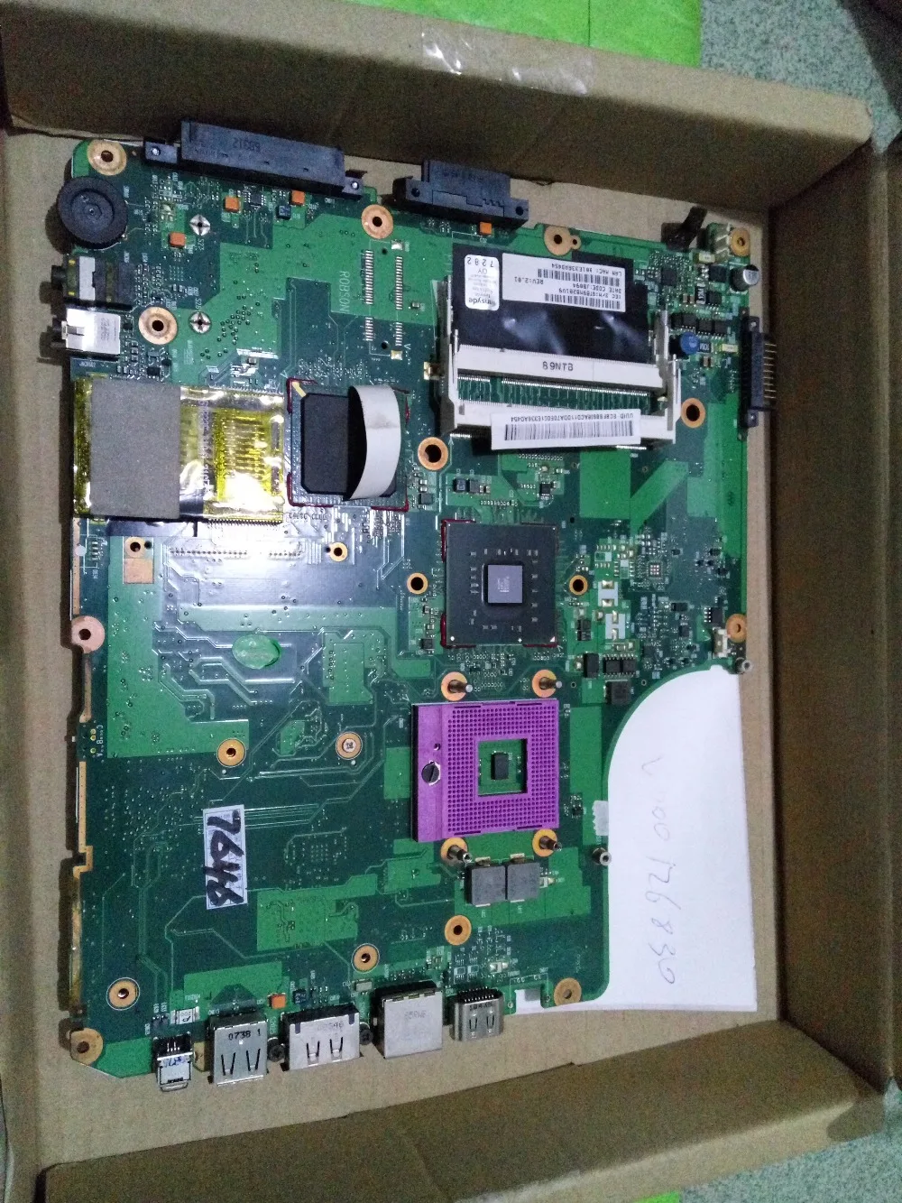 V000126830 A300 A305 adapter connect board connect with motherboard tested by system lap connect board
V000126830 A300 A305 adapter connect board connect with motherboard tested by system lap connect board