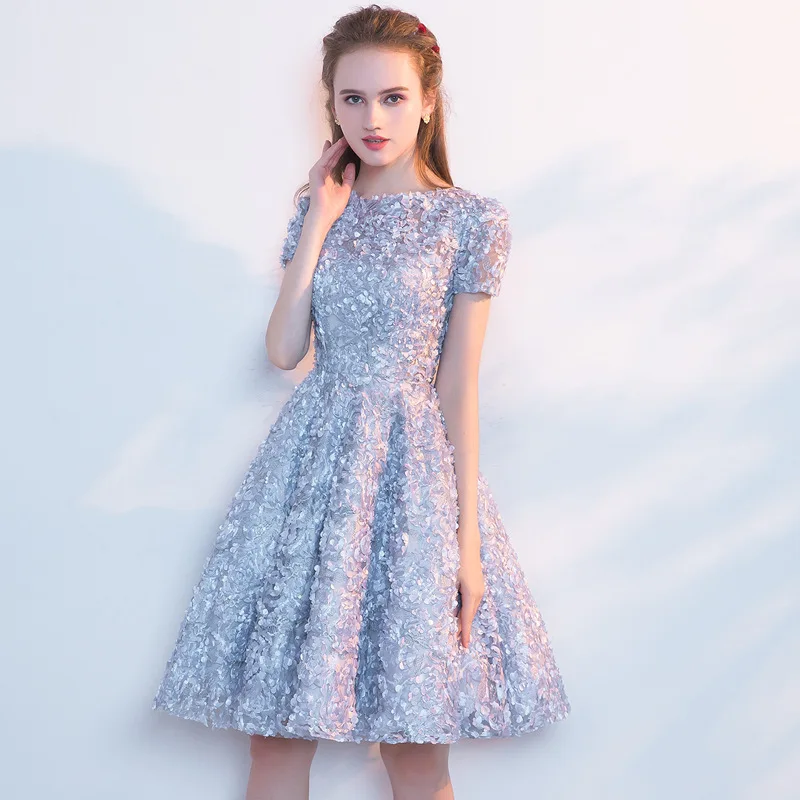 Short Graduation Dress Bridesmaid Dress Pompon Skirt 2019 Formal Wedding Party Prom Reflective Dresses vestido de noiva
Short Graduation Dress Bridesmaid Dress Pompon Skirt 2019 Formal Wedding Party Prom Reflective Dresses vestido de noiva