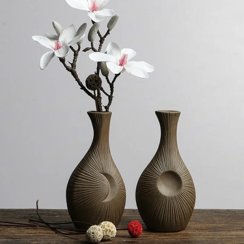 Home decorations crafts Coarse pottery creative Mediterranean ceramic vase pure handmade European coarse pottery vase
Home decorations crafts Coarse pottery creative Mediterranean ceramic vase pure handmade European coarse pottery vase