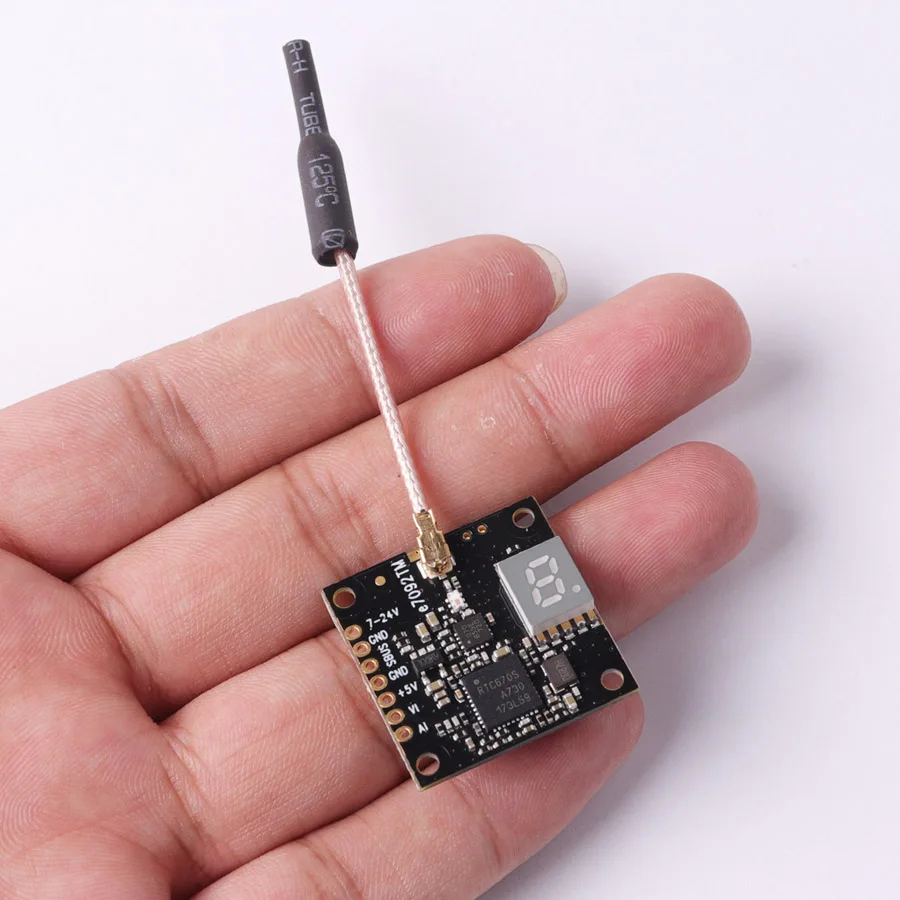 Mini Wireless 200mW 5.8G Transmitter Power Adjustable AIO VTX 48 Channels Transmitter Support SBUS / OSD configuring parameter
Mini Wireless 200mW 5.8G Transmitter Power Adjustable AIO VTX 48 Channels Transmitter Support SBUS / OSD configuring parameter