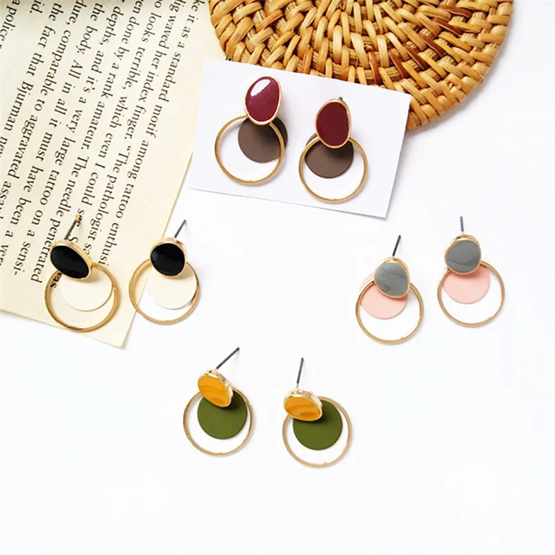 Creative unique metal geometry and colorful color matching earrings with simple geometry earring lady temperament earrings
Creative unique metal geometry and colorful color matching earrings with simple geometry earring lady temperament earrings