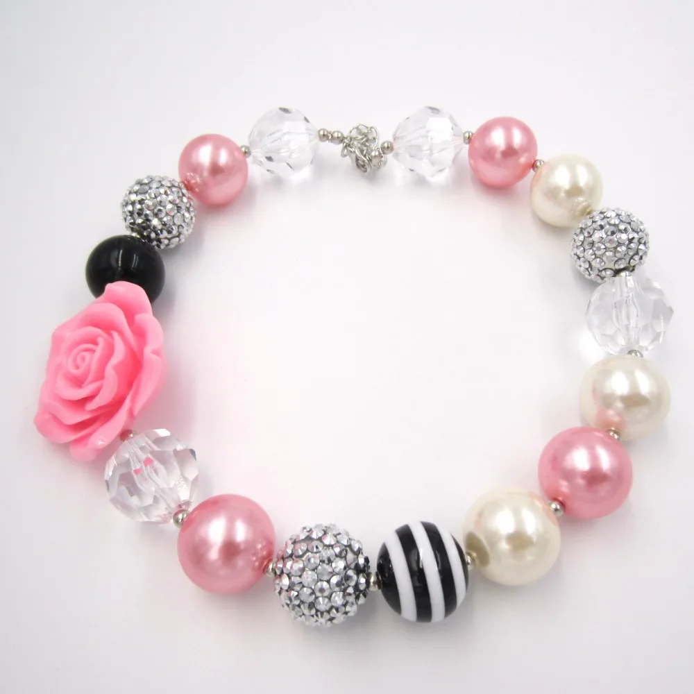 Фото Ожерелье с крупными бусинами в виде красивого розового цветка лучшие подарки для