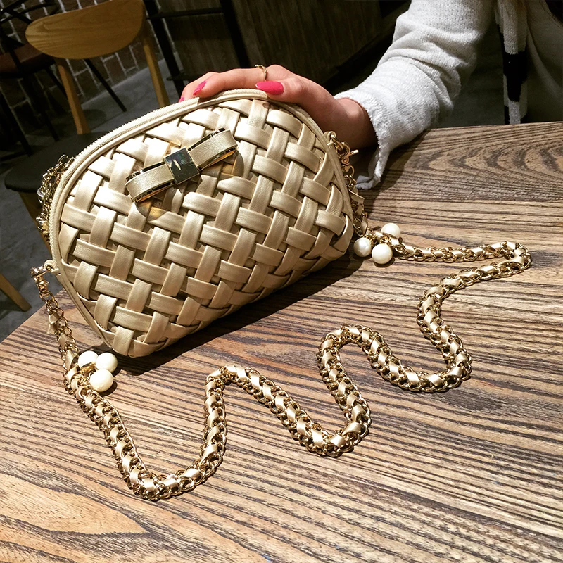 KYYSLO Chain woven bag bow Women's bag Shell bag pu Leather fashion Korean version of the wild crossbody shoulder bag
KYYSLO Chain woven bag bow Women's bag Shell bag pu Leather fashion Korean version of the wild crossbody shoulder bag