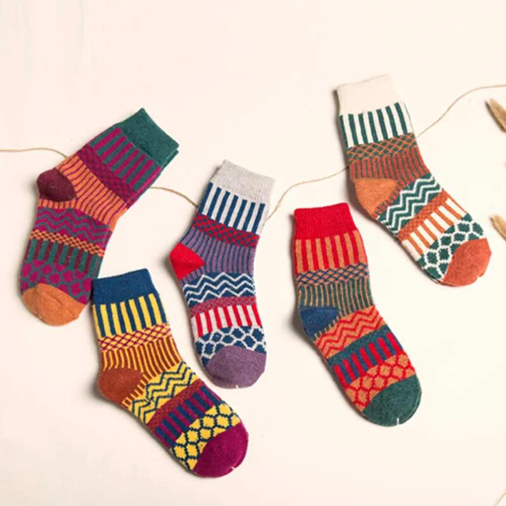 2019 New Winter Thick Warm Wool Socks Casual Womens Vintage Winter Geometry Print Soft Warm Thick Cold Knit Wool Crew Socks
2019 New Winter Thick Warm Wool Socks Casual Womens Vintage Winter Geometry Print Soft Warm Thick Cold Knit Wool Crew Socks