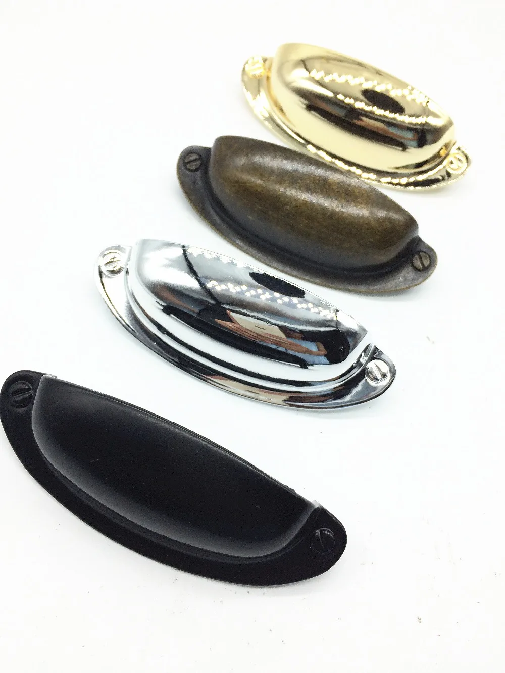 108MM of high-grade shell handle antique medicine cabinet drawers home handle semi vintage copper bar alloy
108MM of high-grade shell handle antique medicine cabinet drawers home handle semi vintage copper bar alloy