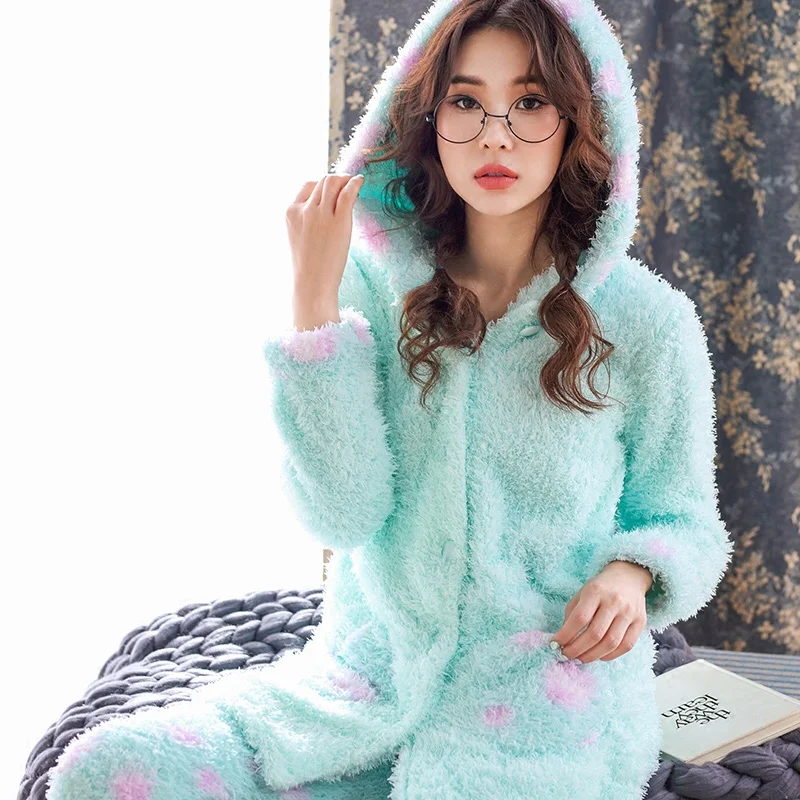 Women Pajamas Coral fleece sleepwear female autumn winter with hood lengthen thickening version plus velvet sweet lounge set
Women Pajamas Coral fleece sleepwear female autumn winter with hood lengthen thickening version plus velvet sweet lounge set