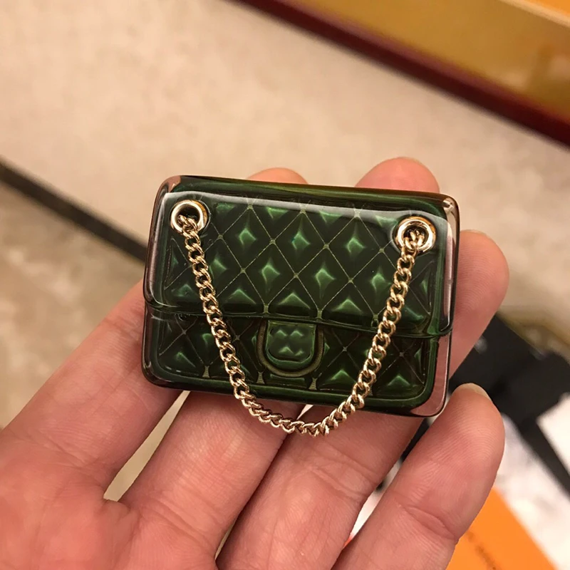 2019 New Hot Brand Fashion Jewelry For Women Jelly Bag Design Brooches Party Sweater Brooche C Name Stamp Green Bag Brooches
2019 New Hot Brand Fashion Jewelry For Women Jelly Bag Design Brooches Party Sweater Brooche C Name Stamp Green Bag Brooches