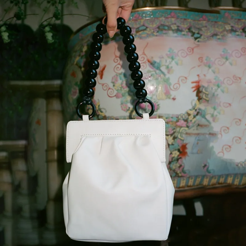 Luxury Retro Design Beads Bag For Women Handbag Purse PU Leather Ladies Crossbody Shoulder Bag Ladies Shoulder Messenger Bag
Luxury Retro Design Beads Bag For Women Handbag Purse PU Leather Ladies Crossbody Shoulder Bag Ladies Shoulder Messenger Bag