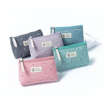 Hot Sale Canvas 5 Color Floral Printed Make Up Female Small Zipper Cosmetic Bag Women Travel Toiletry Bag With High Quality
Hot Sale Canvas 5 Color Floral Printed Make Up Female Small Zipper Cosmetic Bag Women Travel Toiletry Bag With High Quality