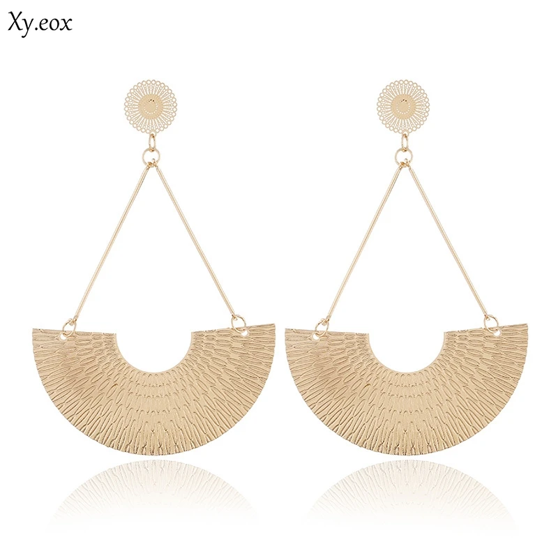 Vintage Punk Earring Hollow out U Shape Flower Metal Earrings For Women Gold Earring Indian Jewelry
Vintage Punk Earring Hollow out U Shape Flower Metal Earrings For Women Gold Earring Indian Jewelry