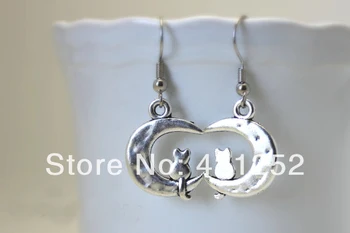 10pairs/lot Sailor Moon - Luna - Luna Cat Inspired - Cat Sitting on a Cresent Moon in Antique Silver Metal
10pairs/lot Sailor Moon - Luna - Luna Cat Inspired - Cat Sitting on a Cresent Moon in Antique Silver Metal