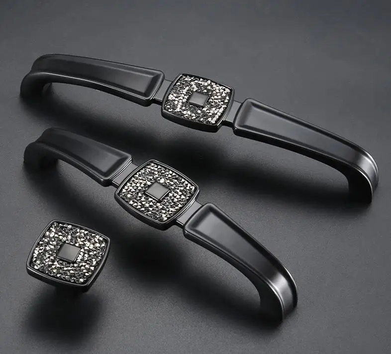 Luxury 10PCS black Kitchen Door Furniture Handles Cupboard Drawer Wardrobe Wine Cabinet Pulls Handles and Knobs wholesale
Luxury 10PCS black Kitchen Door Furniture Handles Cupboard Drawer Wardrobe Wine Cabinet Pulls Handles and Knobs wholesale