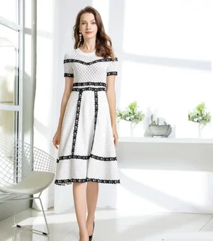 Hollow Out Sexy Dress New Style 2019 Spring Summer Autumn Women Appliques Embroidery Patchwork Mid-Calf Length Sweater Dress
Hollow Out Sexy Dress New Style 2019 Spring Summer Autumn Women Appliques Embroidery Patchwork Mid-Calf Length Sweater Dress