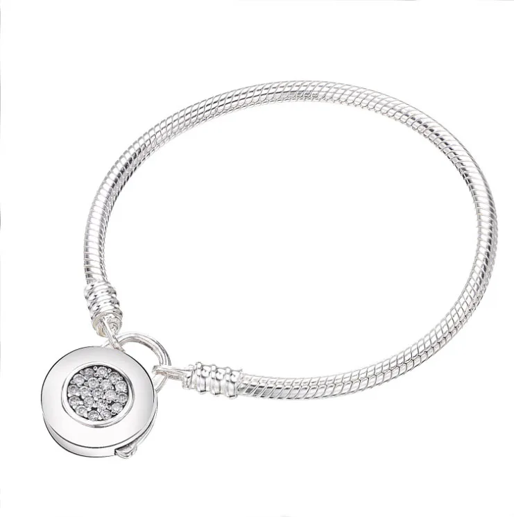 New 100% 925 sterling Silver Moments Smooth Bracelet With CZ Signature Padlock Fit Original panqiou Bracelet Bead DIY Jewelry
New 100% 925 sterling Silver Moments Smooth Bracelet With CZ Signature Padlock Fit Original panqiou Bracelet Bead DIY Jewelry