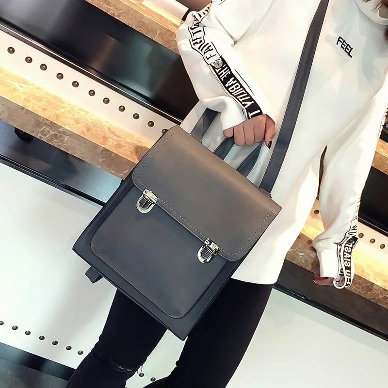 In the early spring of 2019, the new fashion large-capacity backpack retro casual female backpack Korean academic travel bag
In the early spring of 2019, the new fashion large-capacity backpack retro casual female backpack Korean academic travel bag
