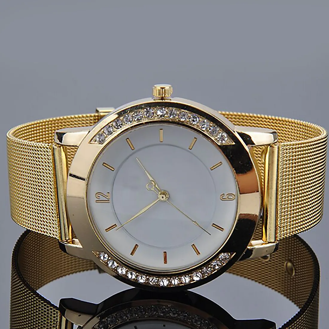 Unisex Watches Men Women Quartz Watch Rhinestone Golden Mesh Band Watches Women Diamond Bracelet Watch Montre Femme
Unisex Watches Men Women Quartz Watch Rhinestone Golden Mesh Band Watches Women Diamond Bracelet Watch Montre Femme